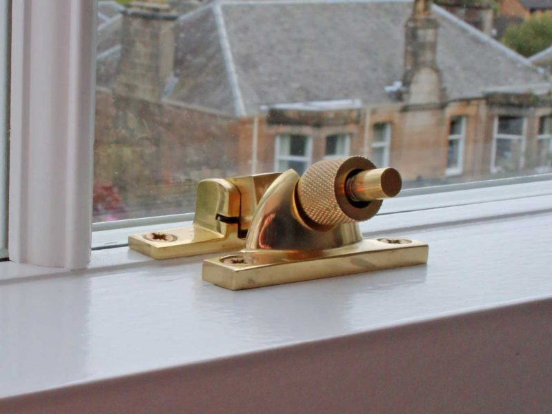 Vertical sash window locks